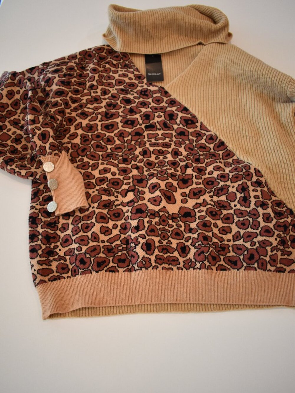 Sheilay Women L Leopard Color Block Turtleneck Sweater Camel Tan NWT Button Cuff